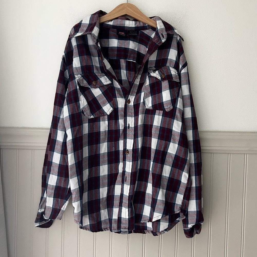 Wrangler Boys' XL Blue White Burgundy Plaid Button Down Shirt
